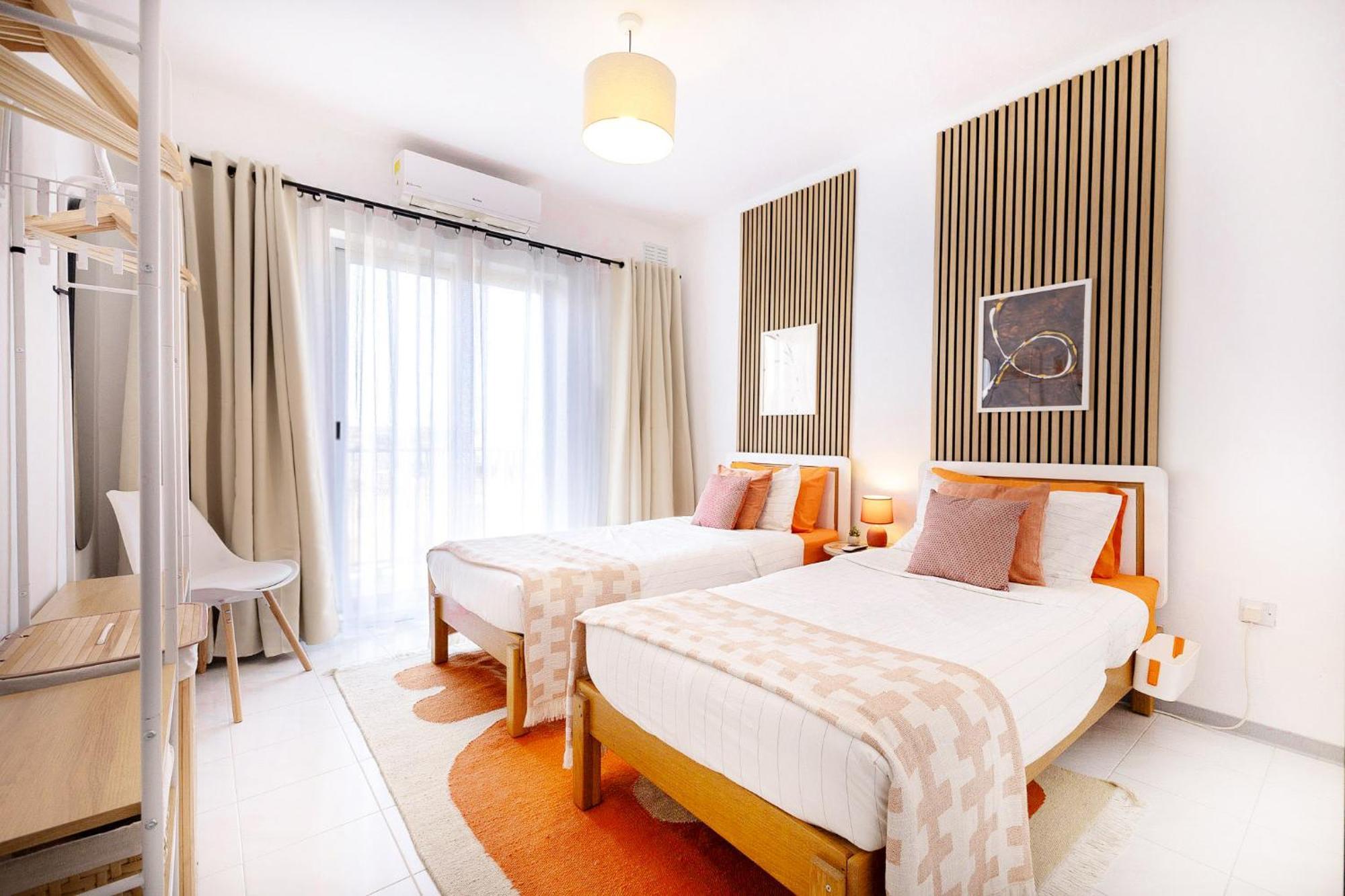Spacious 2Br Penthouse With A Large Front-Terrace - Close To Bugibba Perched Beach セント・ポールズ・ベイ エクステリア 写真