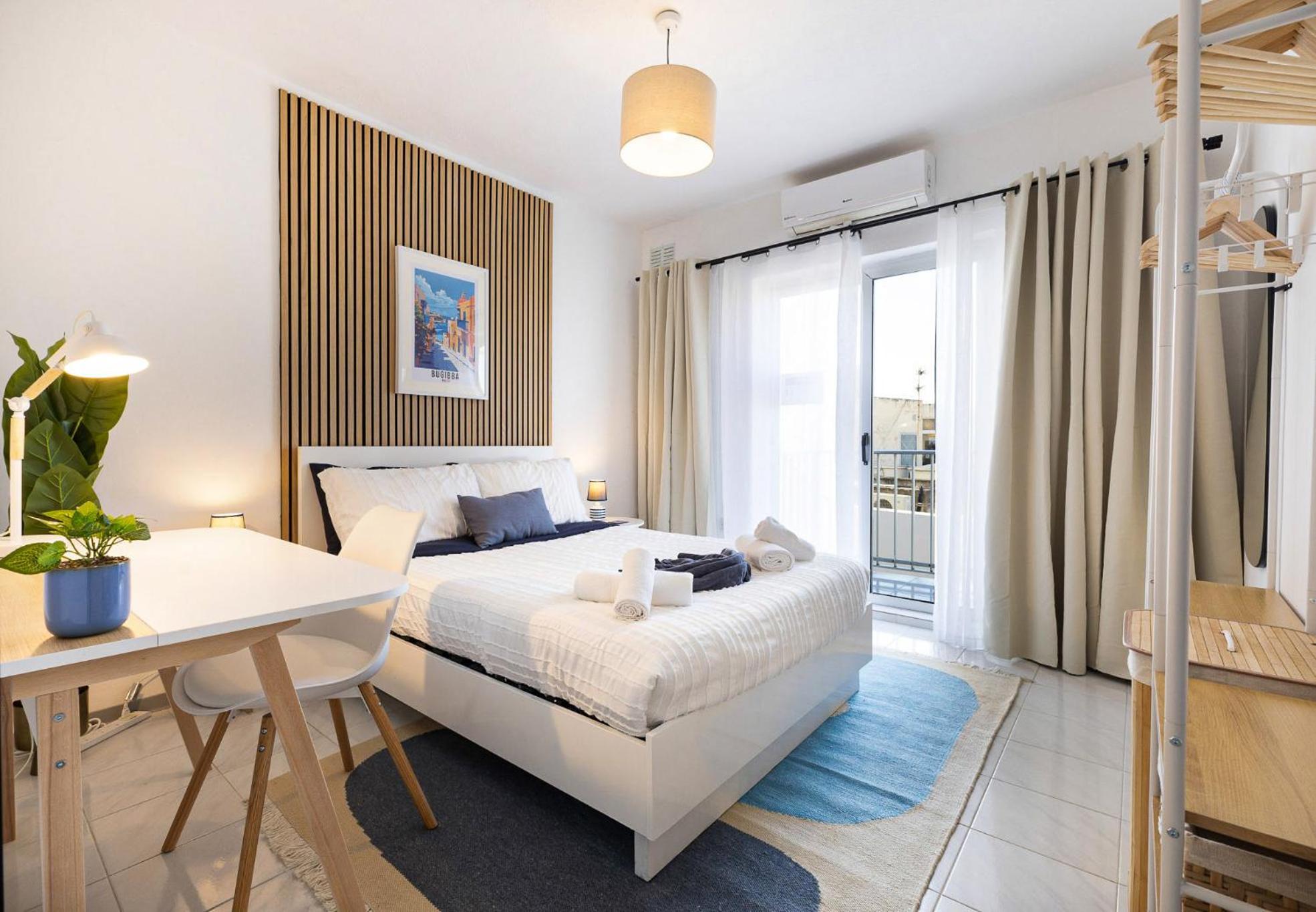 Spacious 2Br Penthouse With A Large Front-Terrace - Close To Bugibba Perched Beach セント・ポールズ・ベイ エクステリア 写真