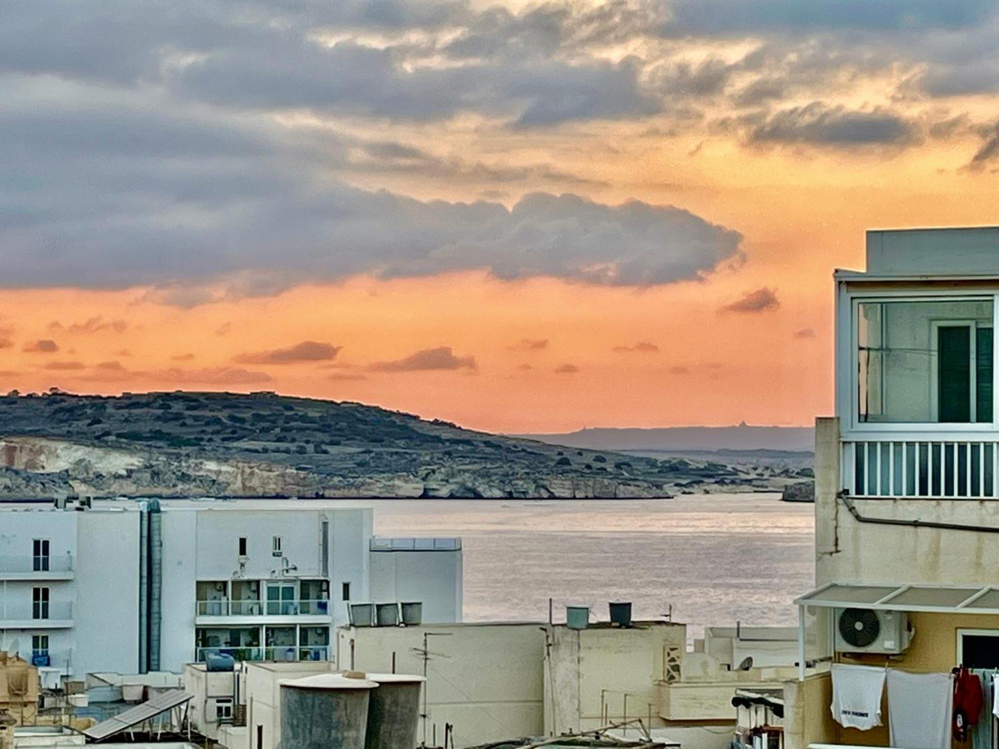 Spacious 2Br Penthouse With A Large Front-Terrace - Close To Bugibba Perched Beach セント・ポールズ・ベイ エクステリア 写真